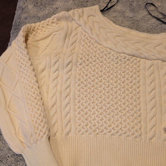 Forever 21 Elegant Off-Shoulder Cream Sweater. Size Medium - Picture 7 of 10